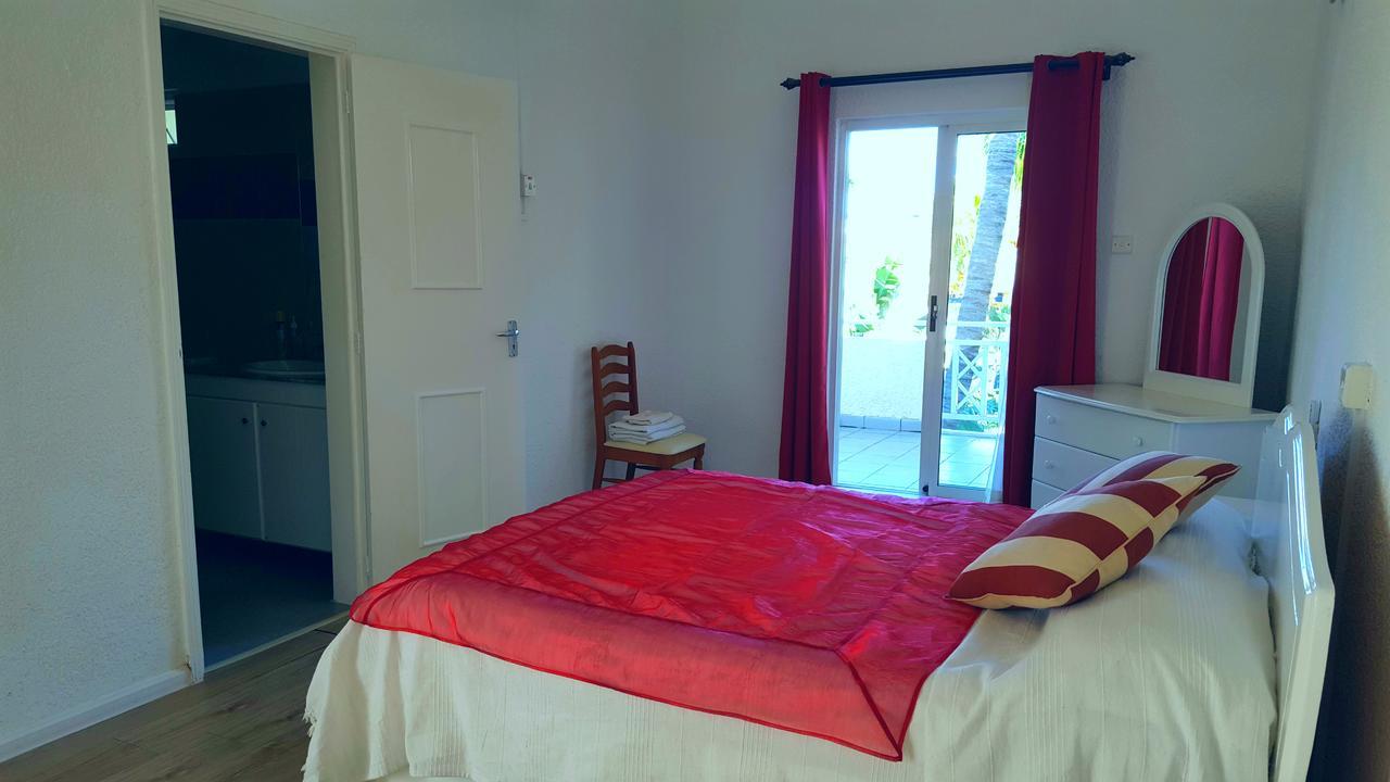 Villa In Le Tamier, 4 Bedrooms, 300M Flic En Flac Beach Екстер'єр фото